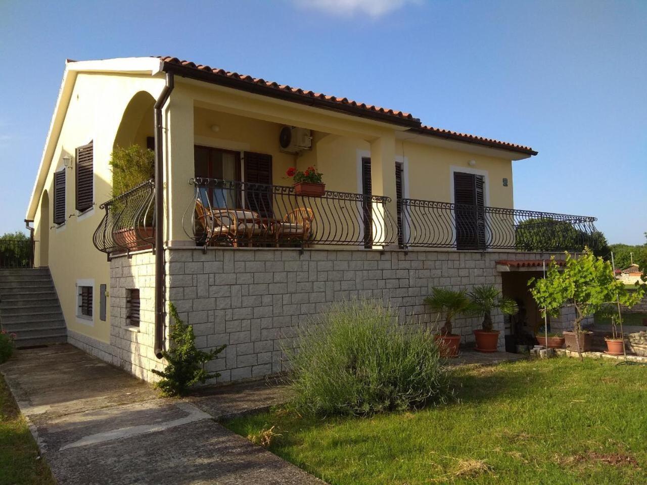 Apartman Ostrea *** Bale Exterior foto